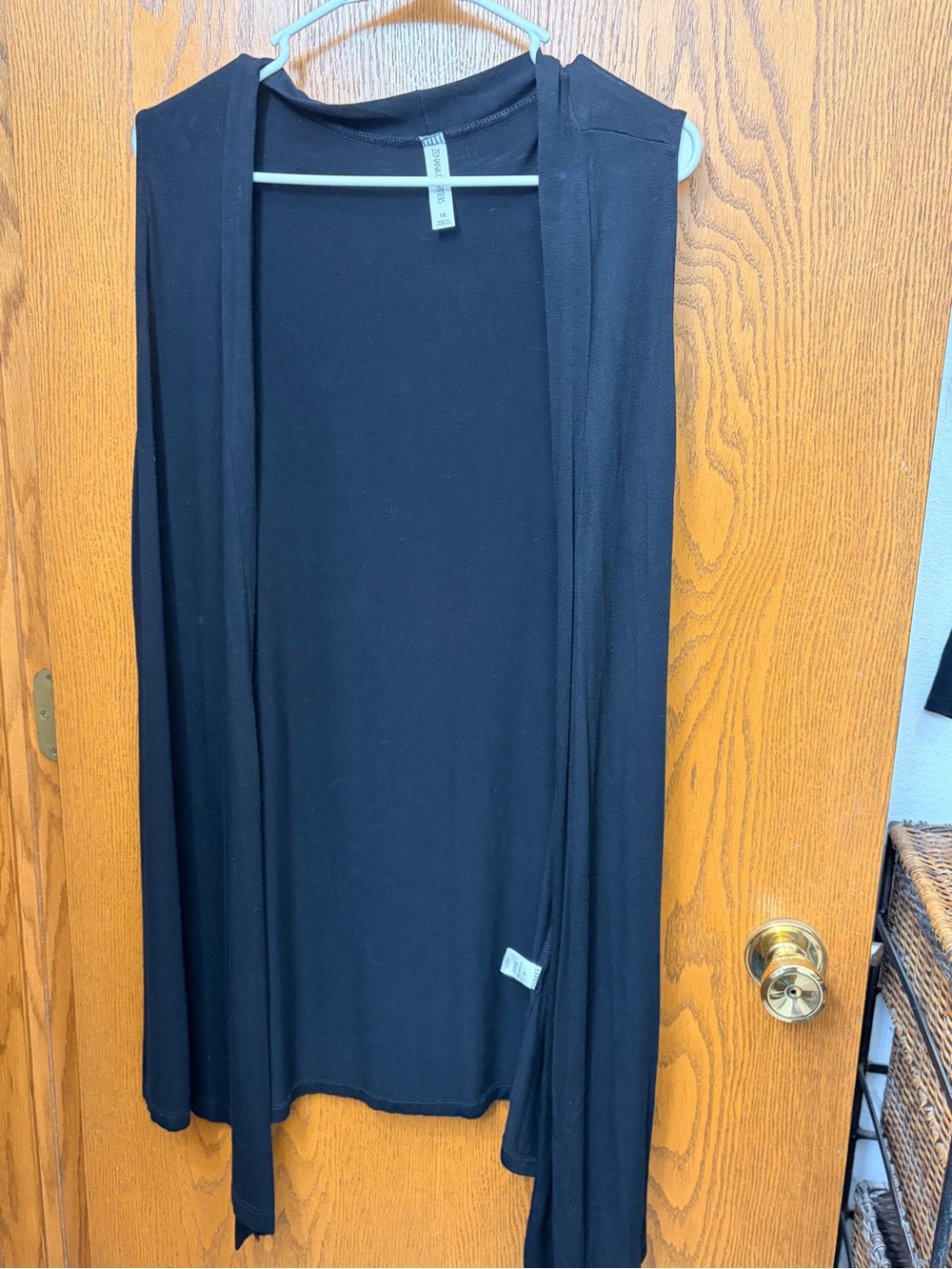 Zenana Outfitters Black Draped sleeveless cardigan size 1X